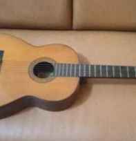 Gitar Yamaha g235