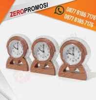 Souvenir Jam Meja Kay