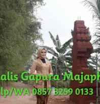 Tukang Gapura Punden