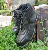 SEPATU SAFETY