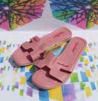 Sandal wanita