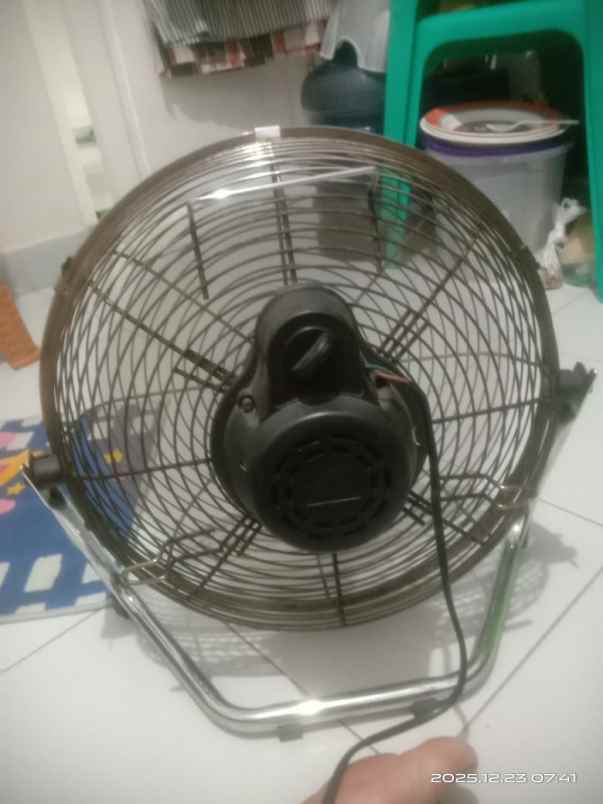 elektronik lain taman sari