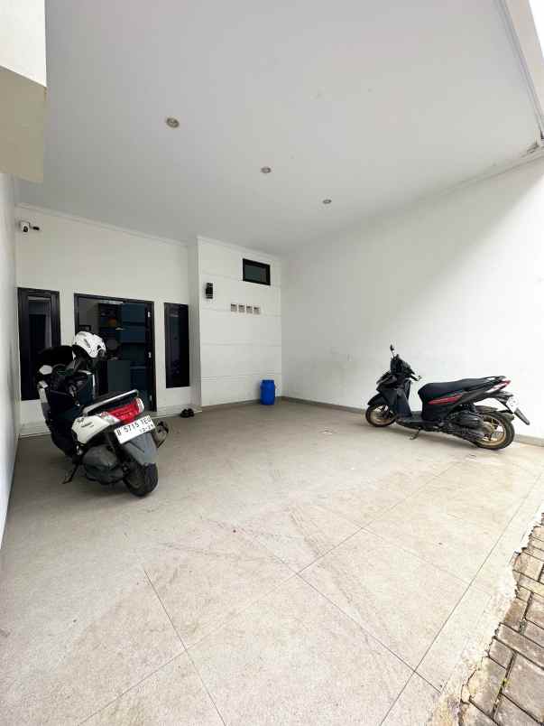 rumah bekasi