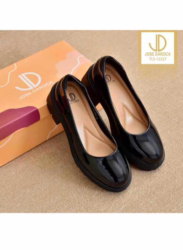 sepatu dan sandal tangerang selatan