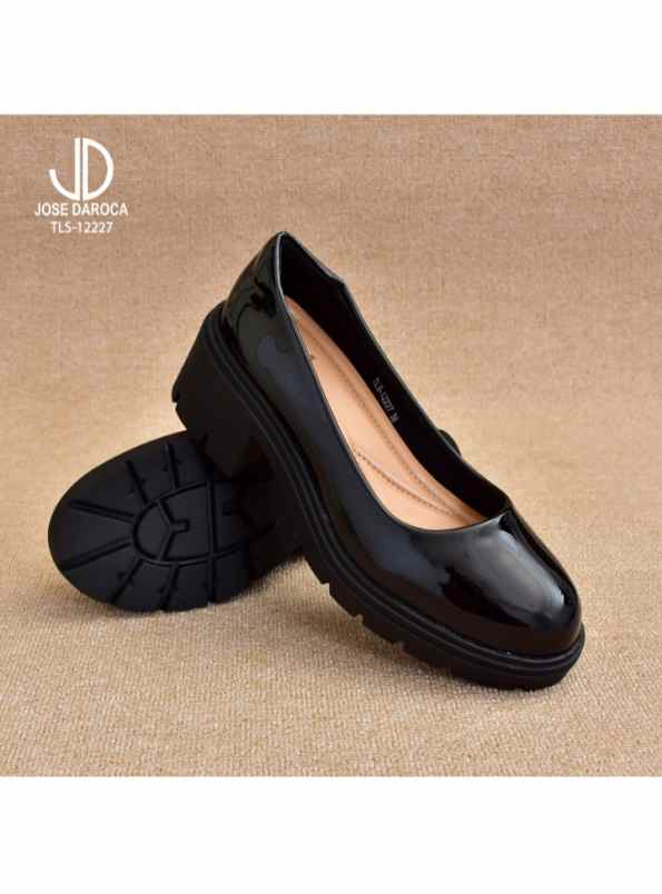 sepatu dan sandal tangerang selatan