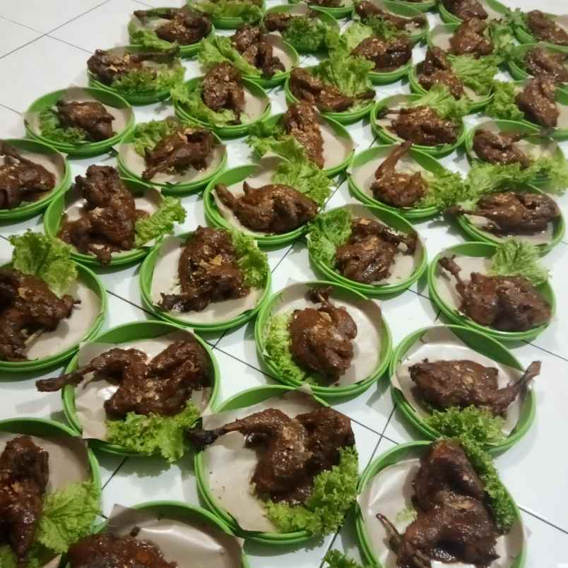 makanan dan minuman kudus