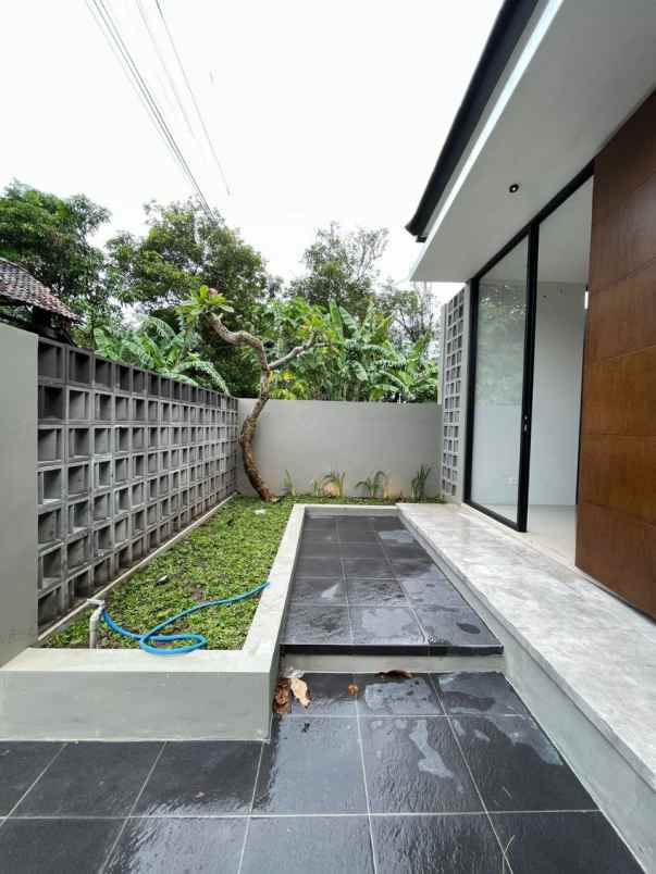 rumah seyegan