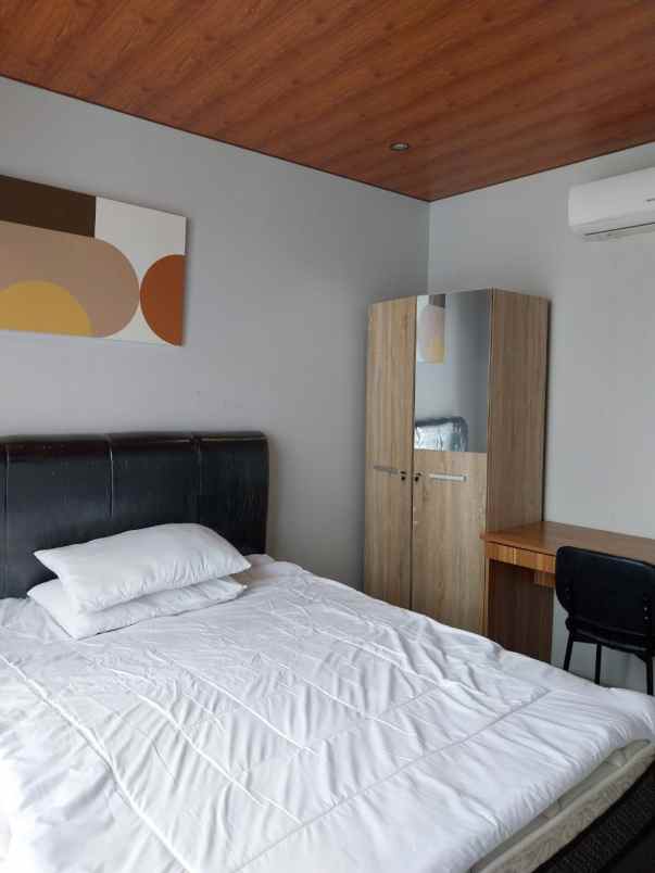 kost cilandak