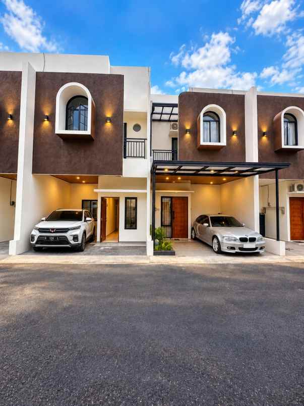 rumah jakarta timur