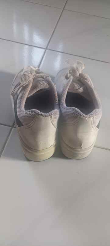 sepatu dan sandal kepanjen