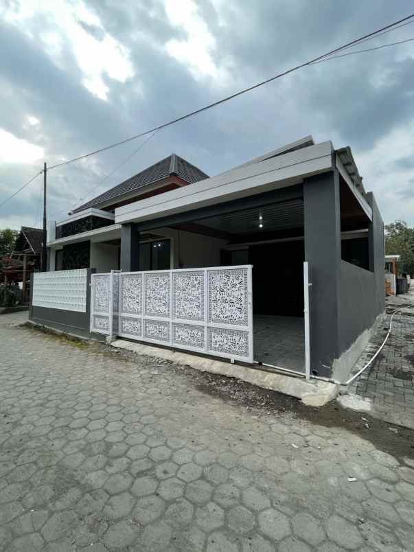 rumah ngemplak