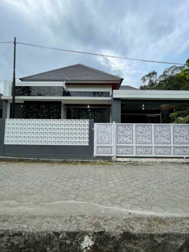 rumah ngemplak