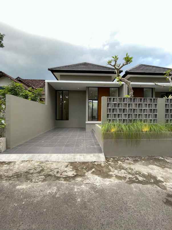 rumah seyegan