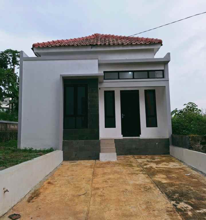 rumah ujung berung