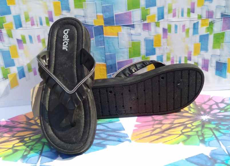 sepatu dan sandal tangerang selatan