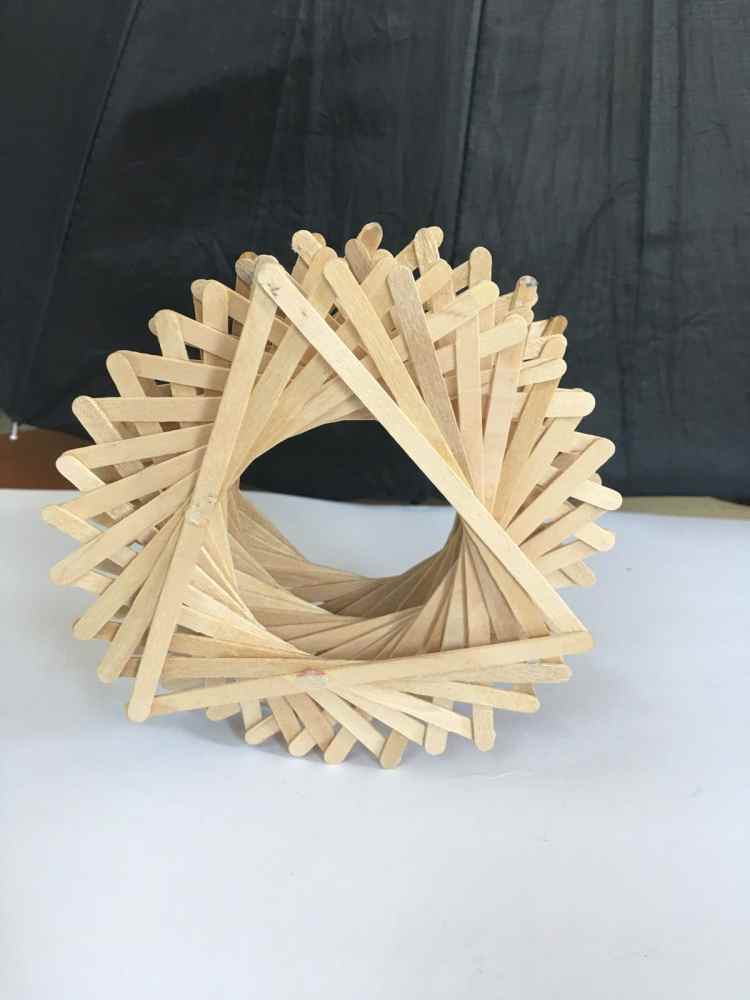 hiasan dindin tema 3 dimensi